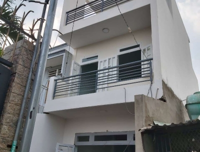 Xây nhà anh đức dĩ an Bình Dương 