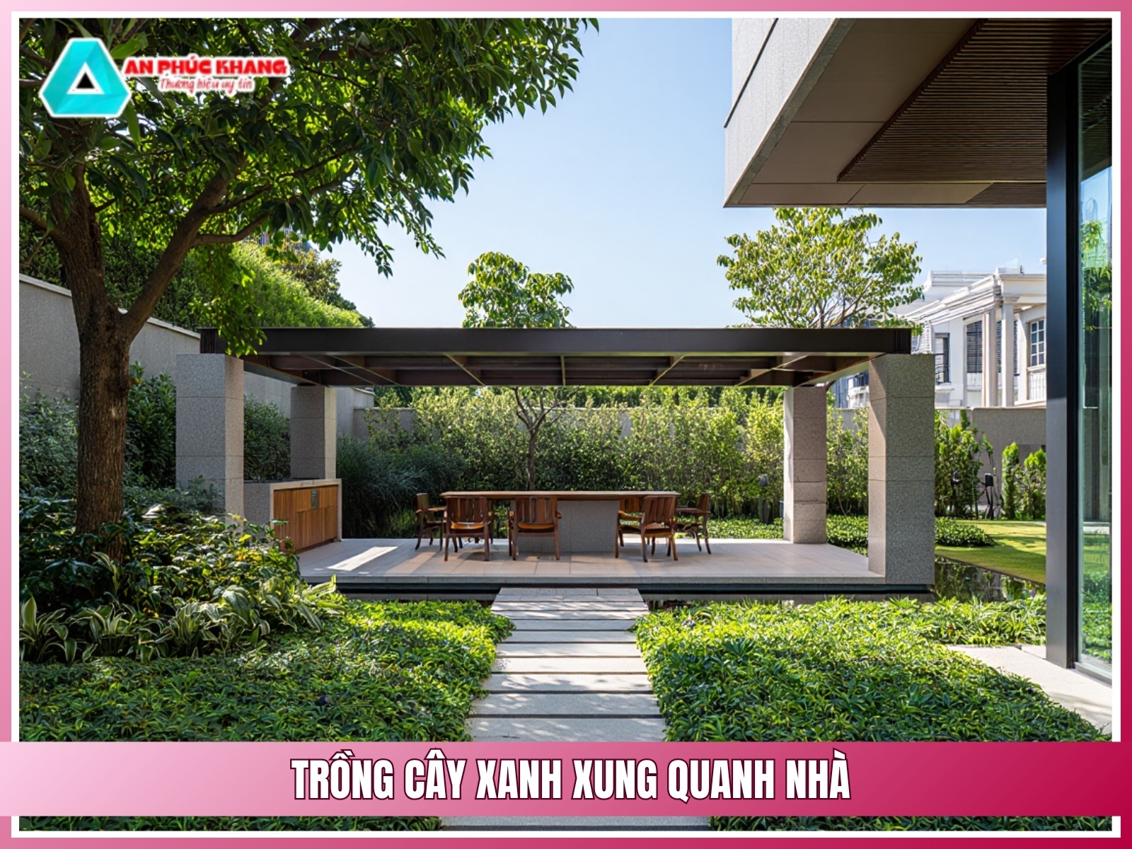 Trong cay xanh xung quanh nha