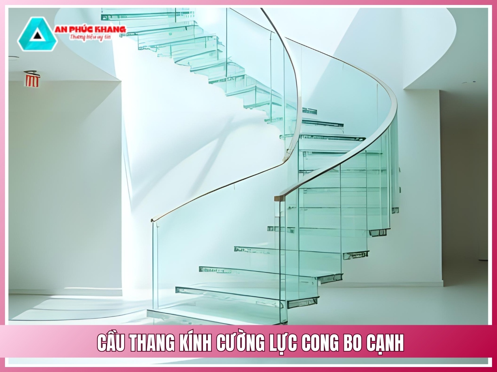 Cau thang kinh cuong luc cong bo canh